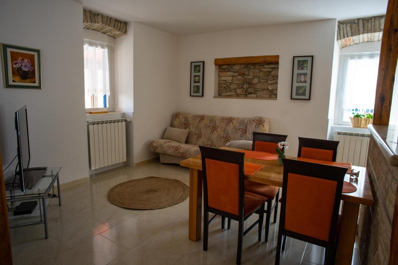Olive Tree Apartments Umag Exteriör bild
